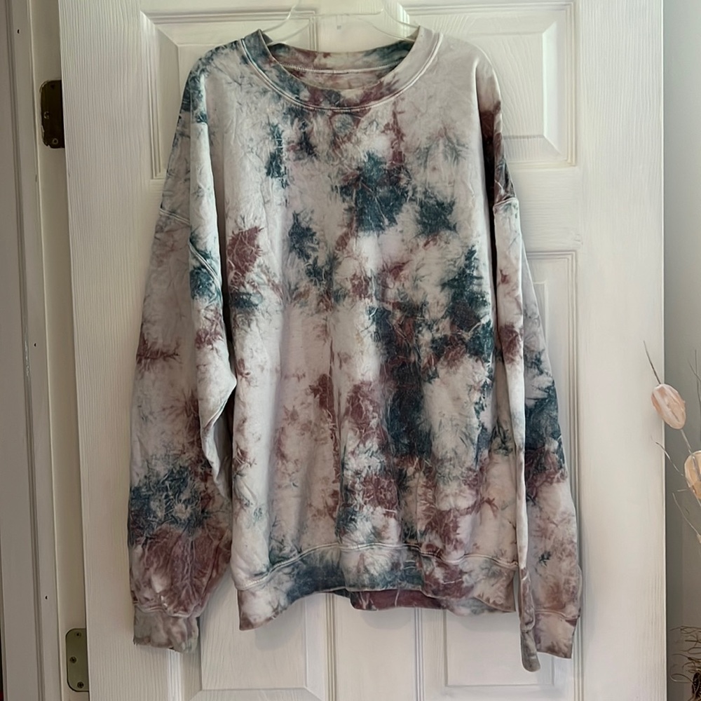 Urban Outfitters Tie-Dye Oversized Crew Neck Sweatshirt